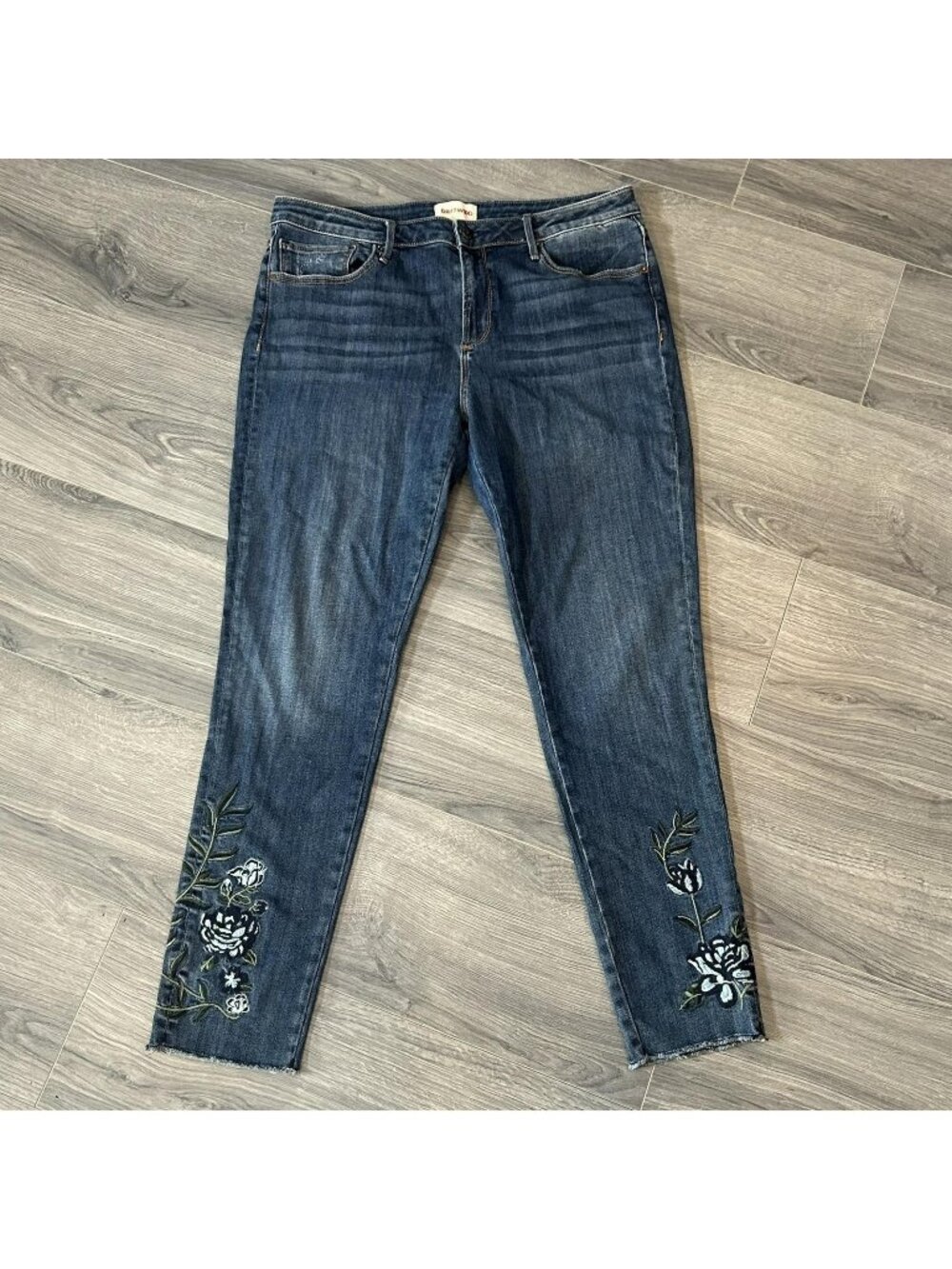 Driftwood Jackie Jeans Womens 33 Blue Embroidered Floral Skinny Raw Fringe Hem